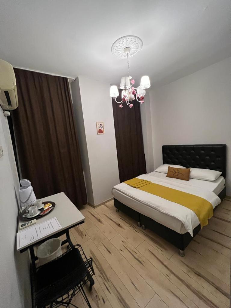 Aysa Hotel Istanbul Bagian luar foto